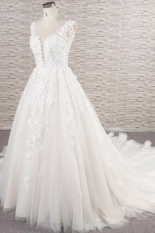 Beautiful Long A-line Tulle Lace Appliques Backless Wedding Dress