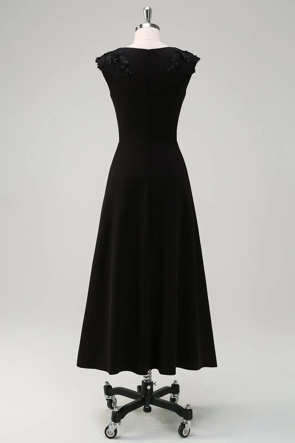 Black V Neck A Line Tea-Length Dress with Appliques