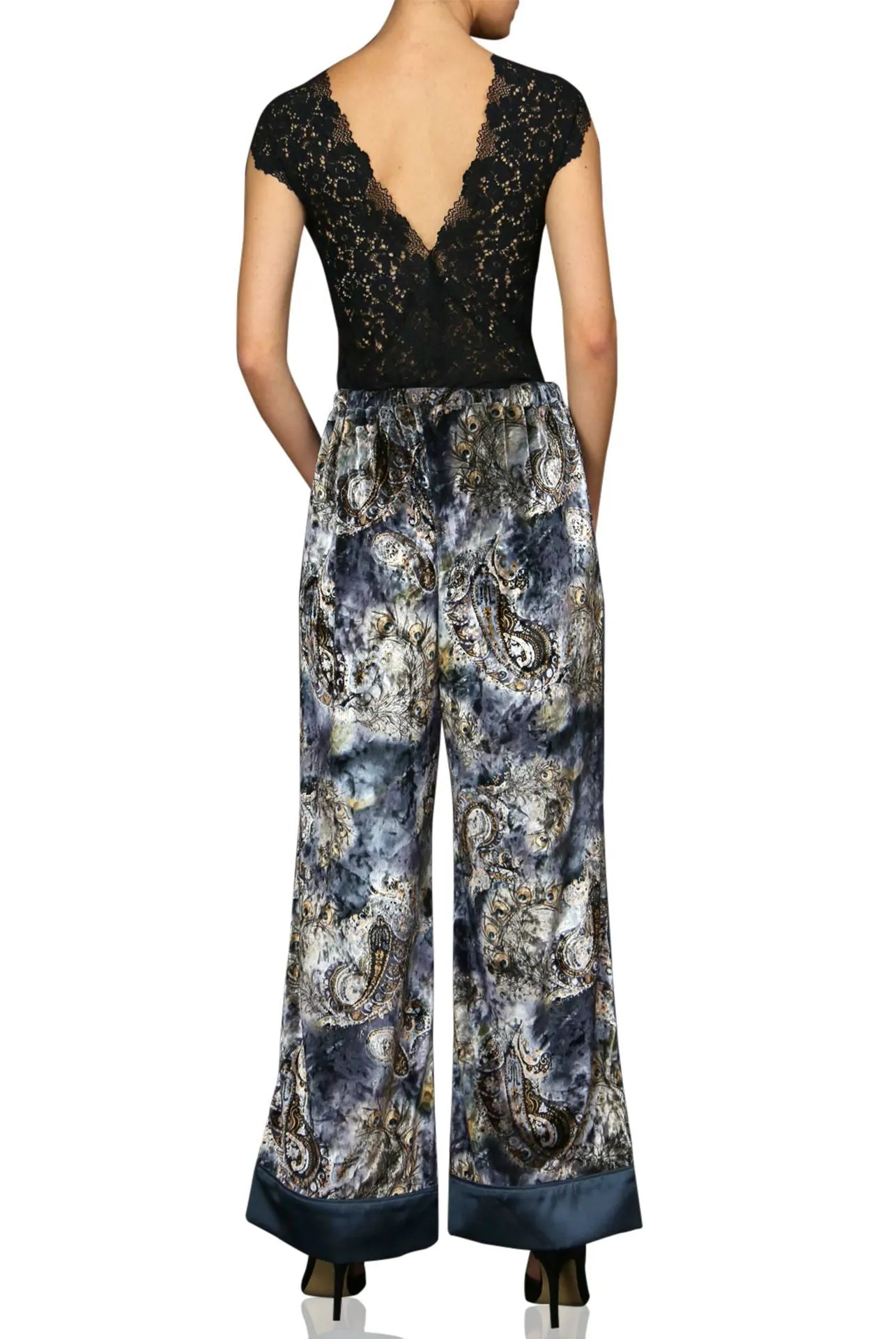 Velvet Leg Pants In Peacock Print