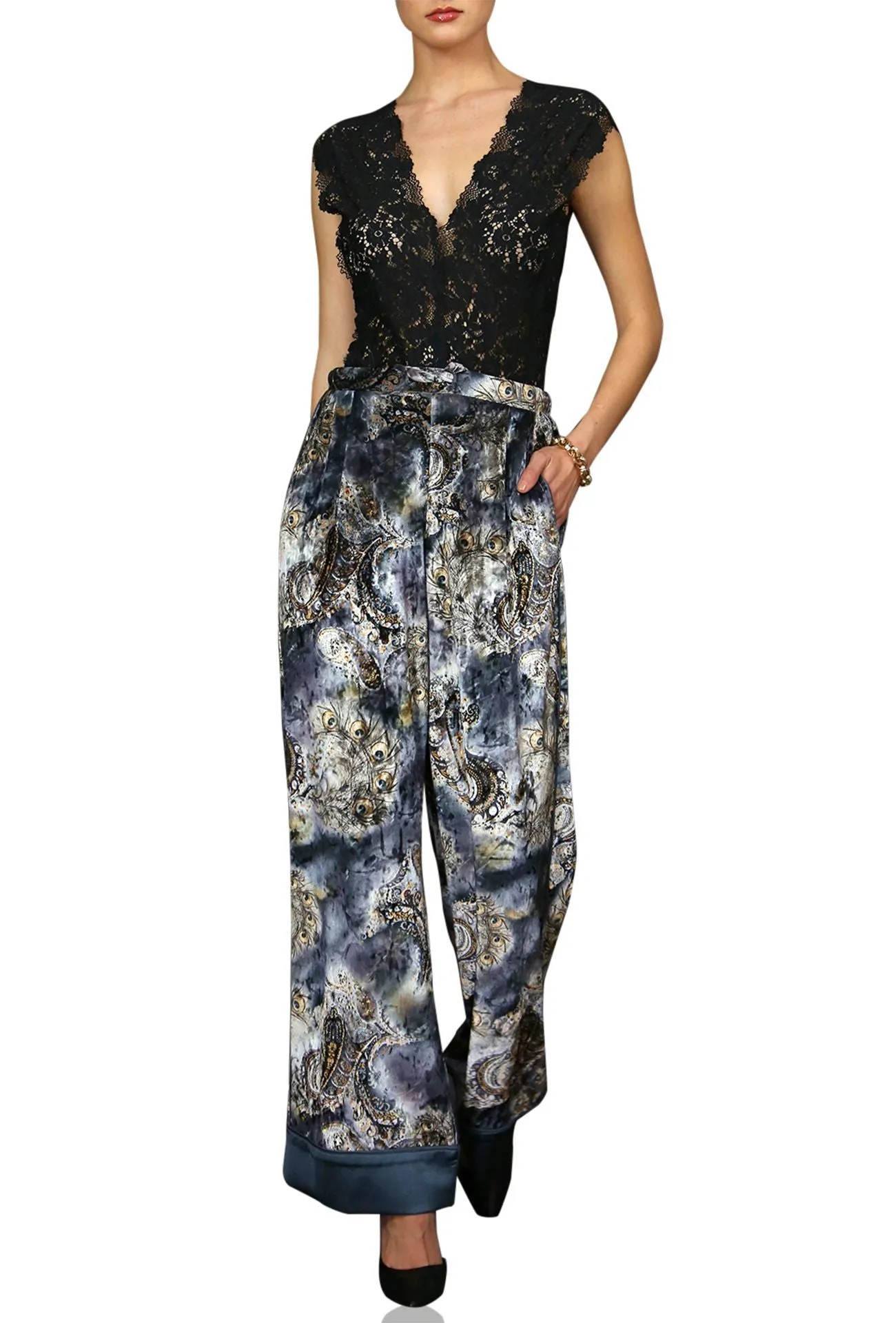 Velvet Leg Pants In Peacock Print