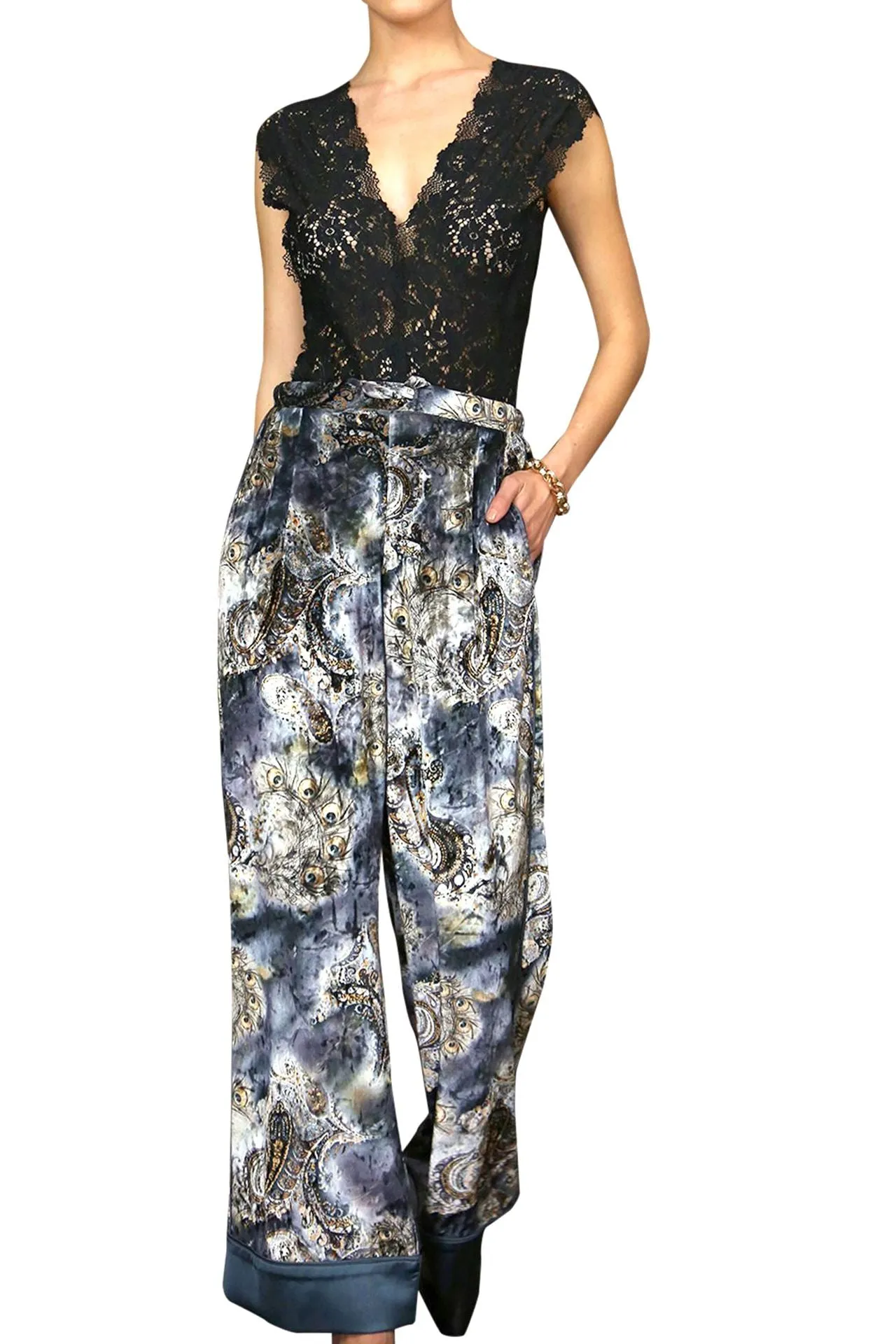 Velvet Leg Pants In Peacock Print