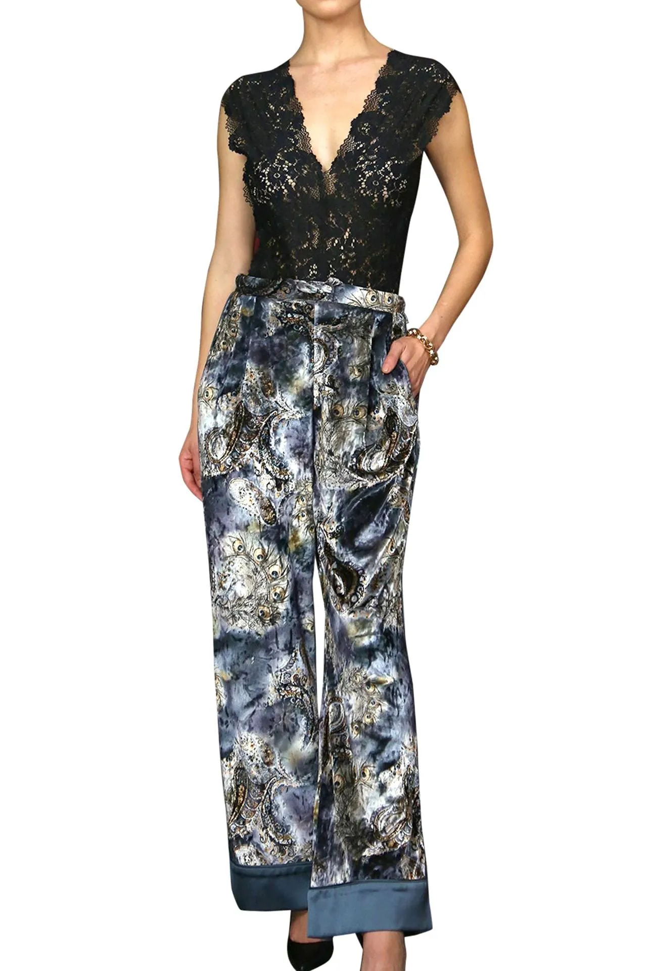 Velvet Leg Pants In Peacock Print