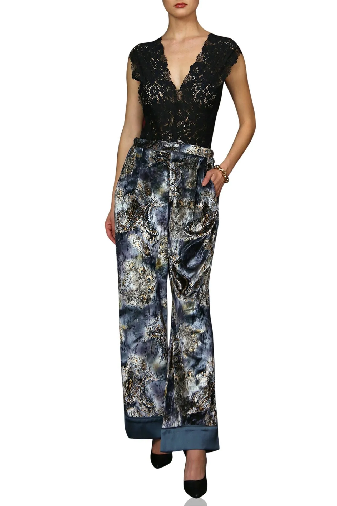 Velvet Leg Pants In Peacock Print