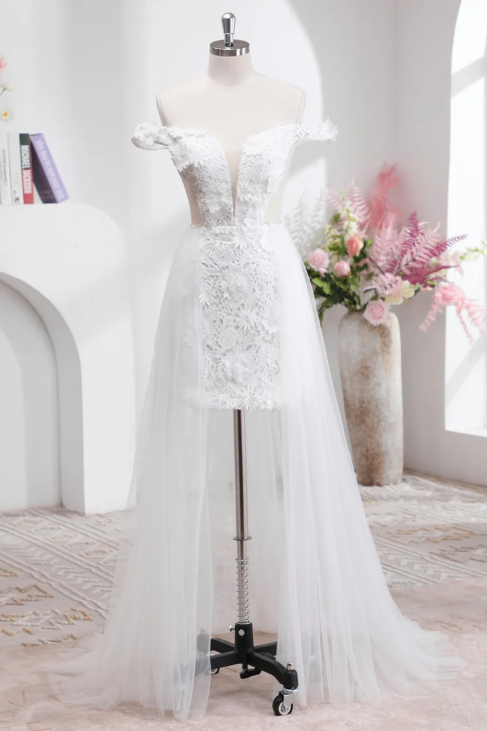 White A Line Off The Shoulder Wedding Dress with Appliques Lace