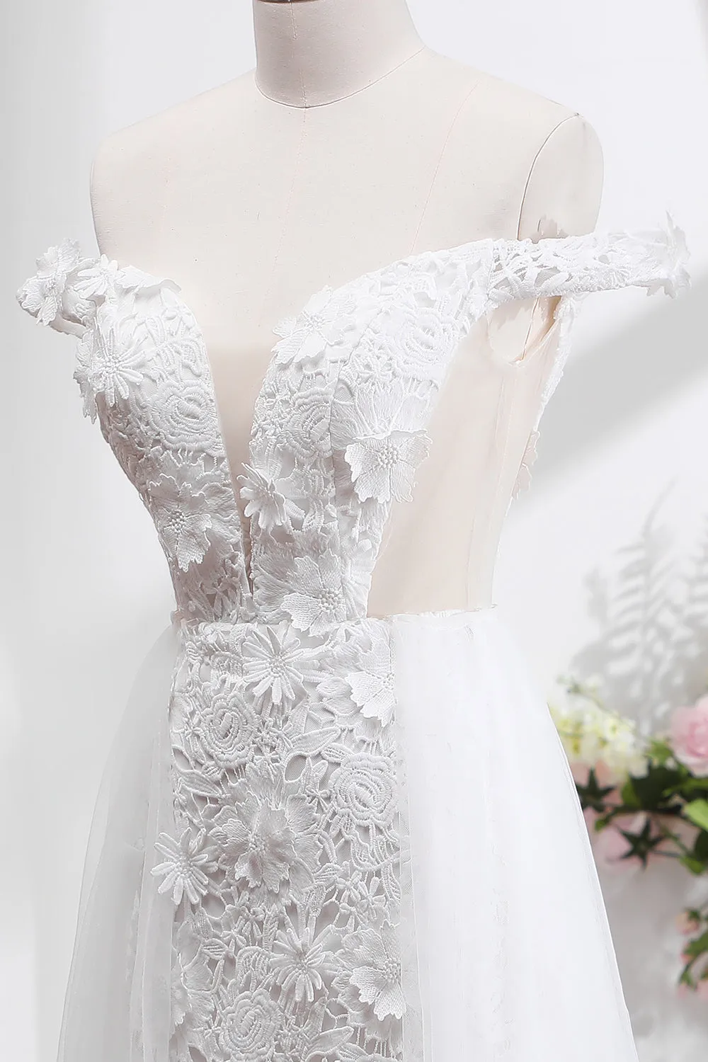 White A Line Off The Shoulder Wedding Dress with Appliques Lace