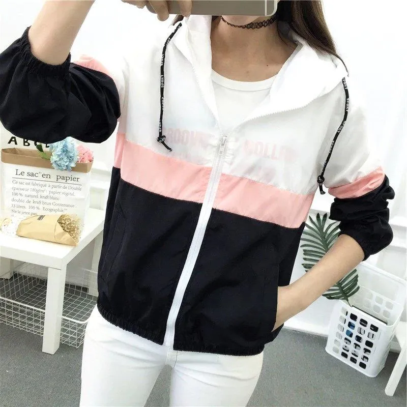 Women's Spring Hooded Windbreaker With Batwing Sleeves