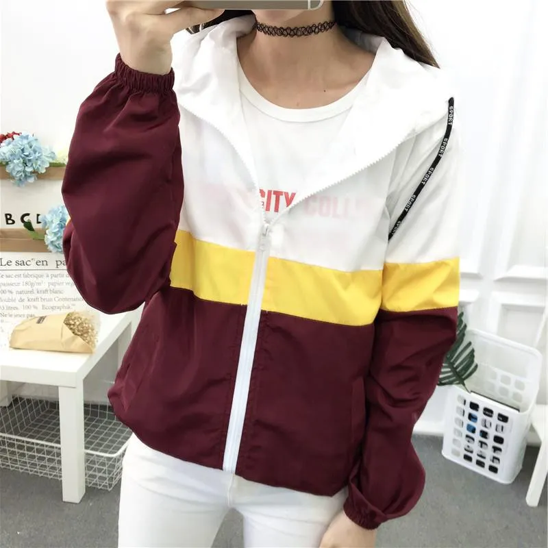 Women's Spring Hooded Windbreaker With Batwing Sleeves